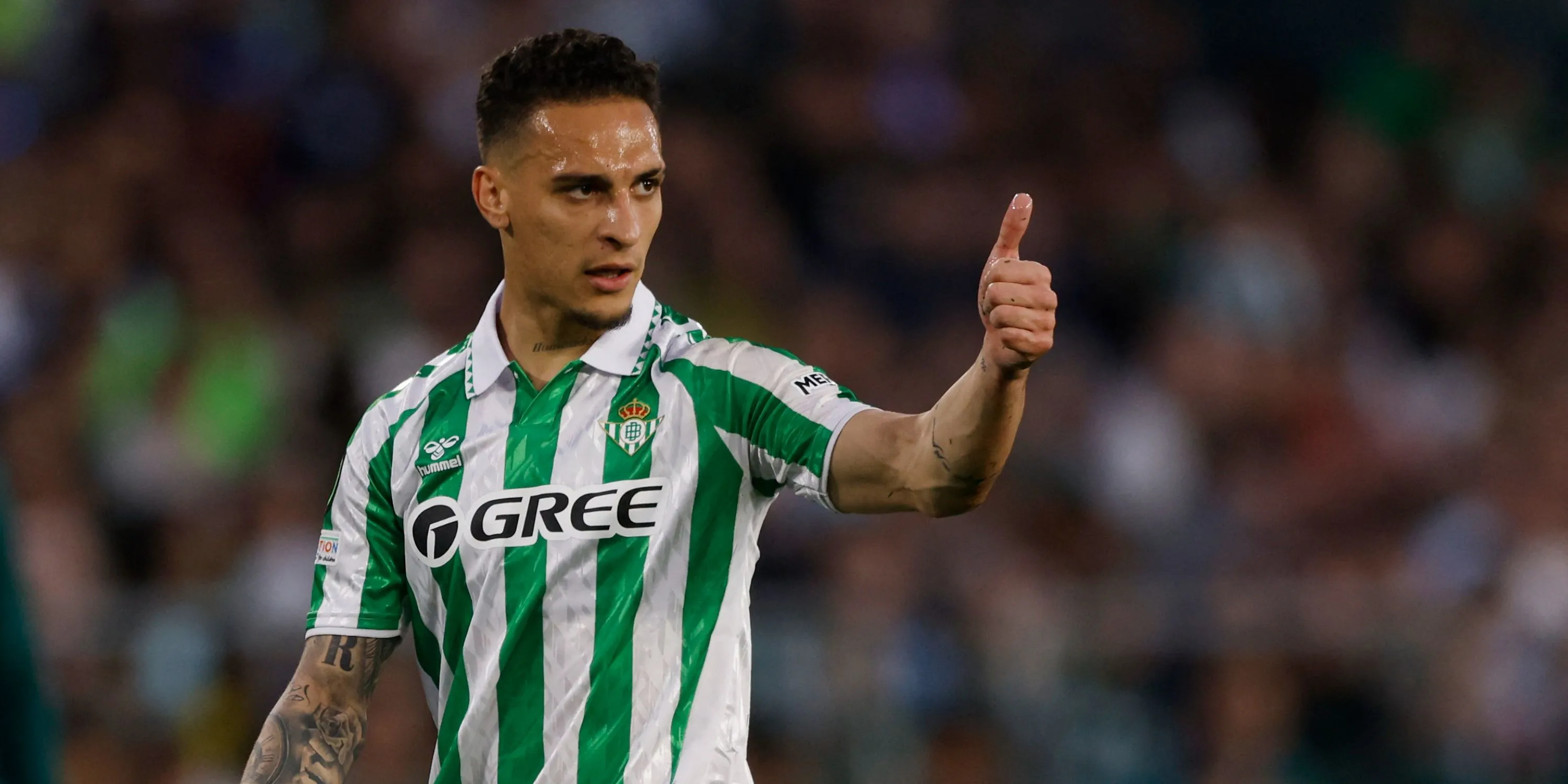 Antony ăn mừng bàn thắng trong màu áo Real Betis mùa giải 2024/25