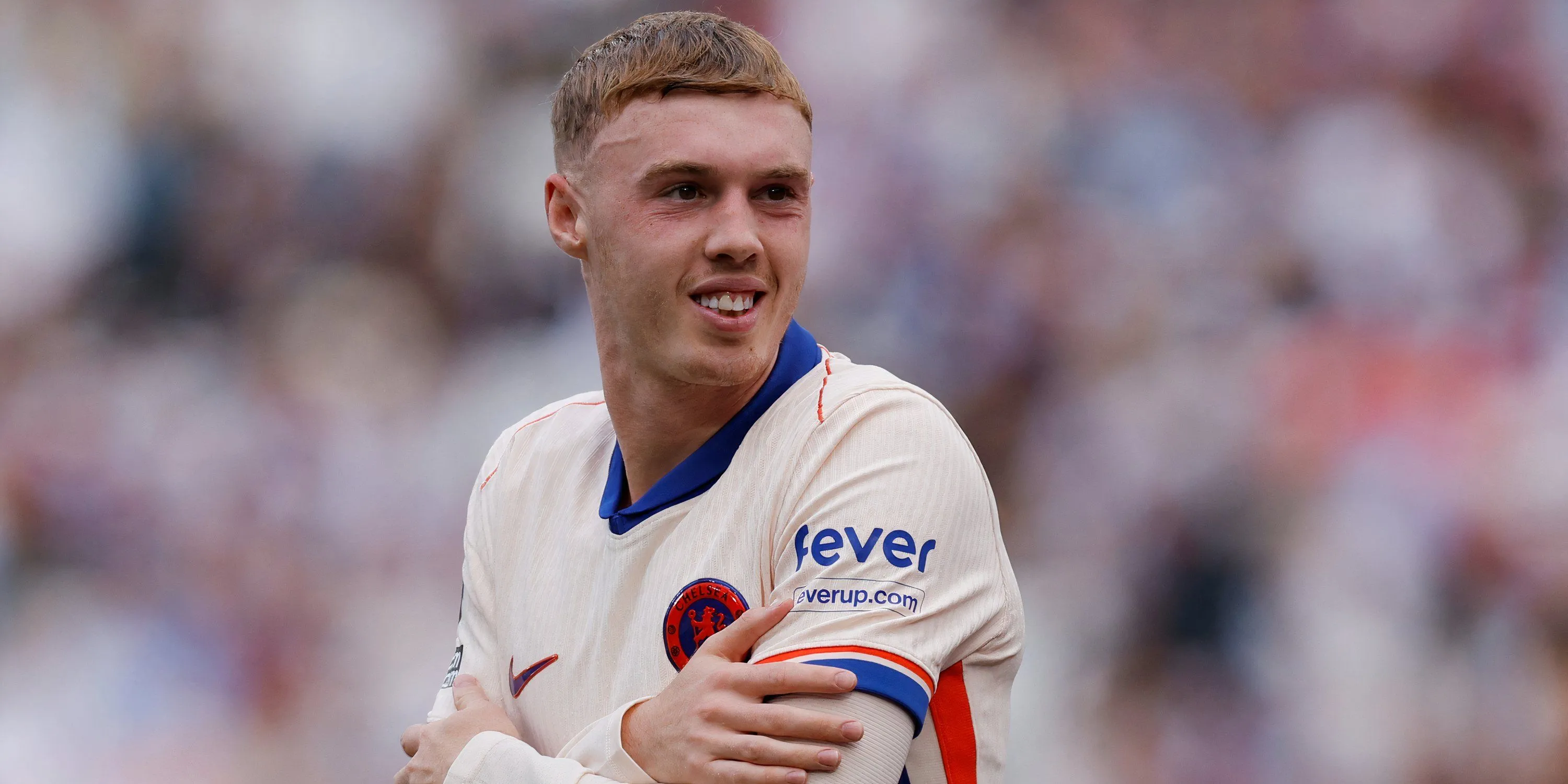 Cole Palmer ăn mừng bàn thắng cho Chelsea