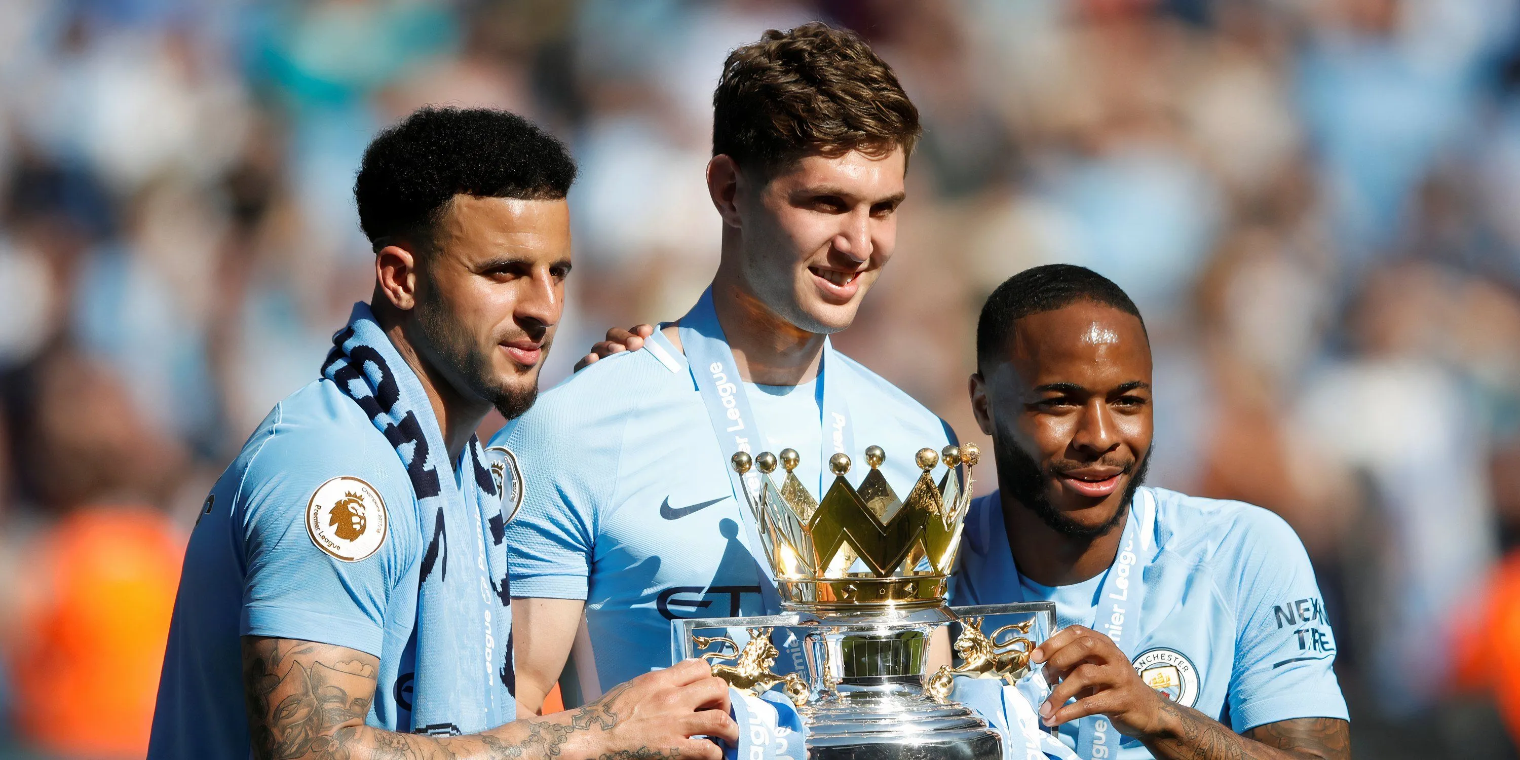 Đội Manchester City ăn mừng chức vô địch Ngoại hạng Anh 2018