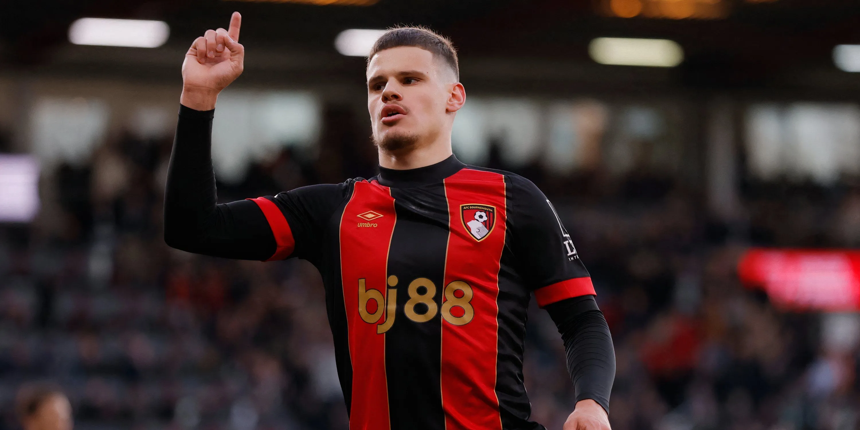 Hậu vệ Milos Kerkez của Bournemouth mục tiêu chuyển nhượng hàng đầu của Liverpool