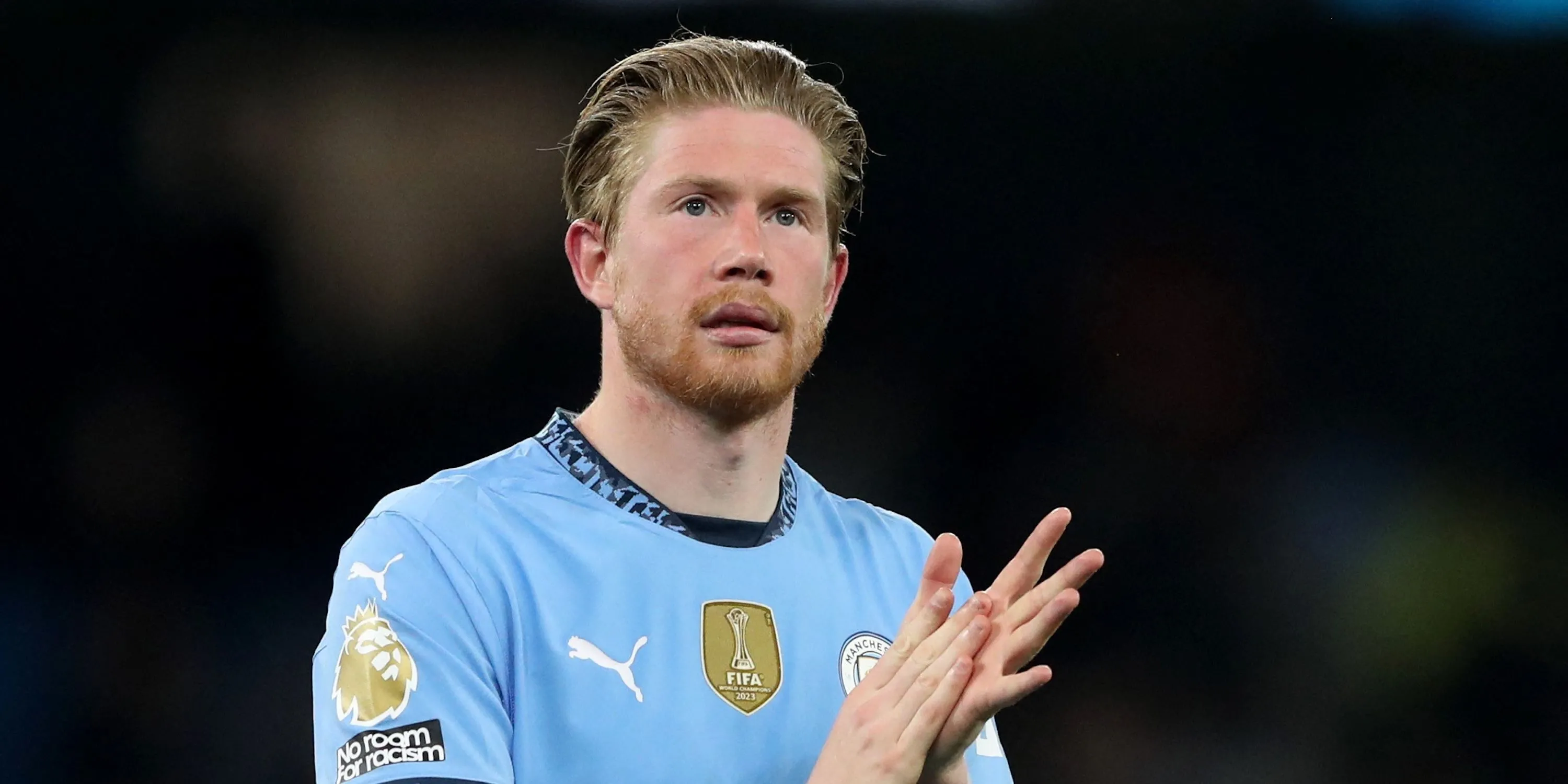 Kevin De Bruyne ăn mừng chiến thắng cùng Manchester City