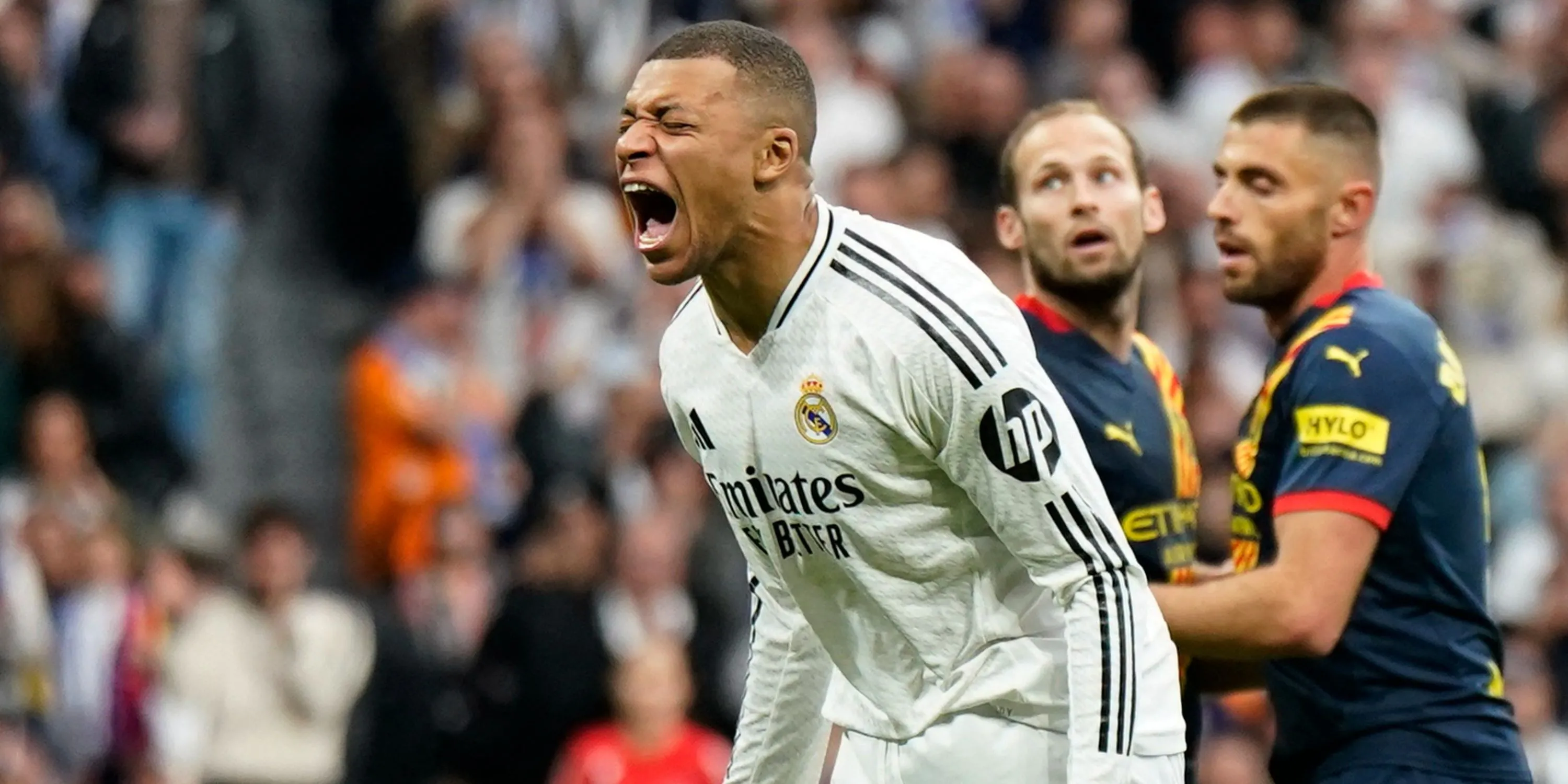 Kylian Mbappé ăn mừng bàn thắng cho PSG