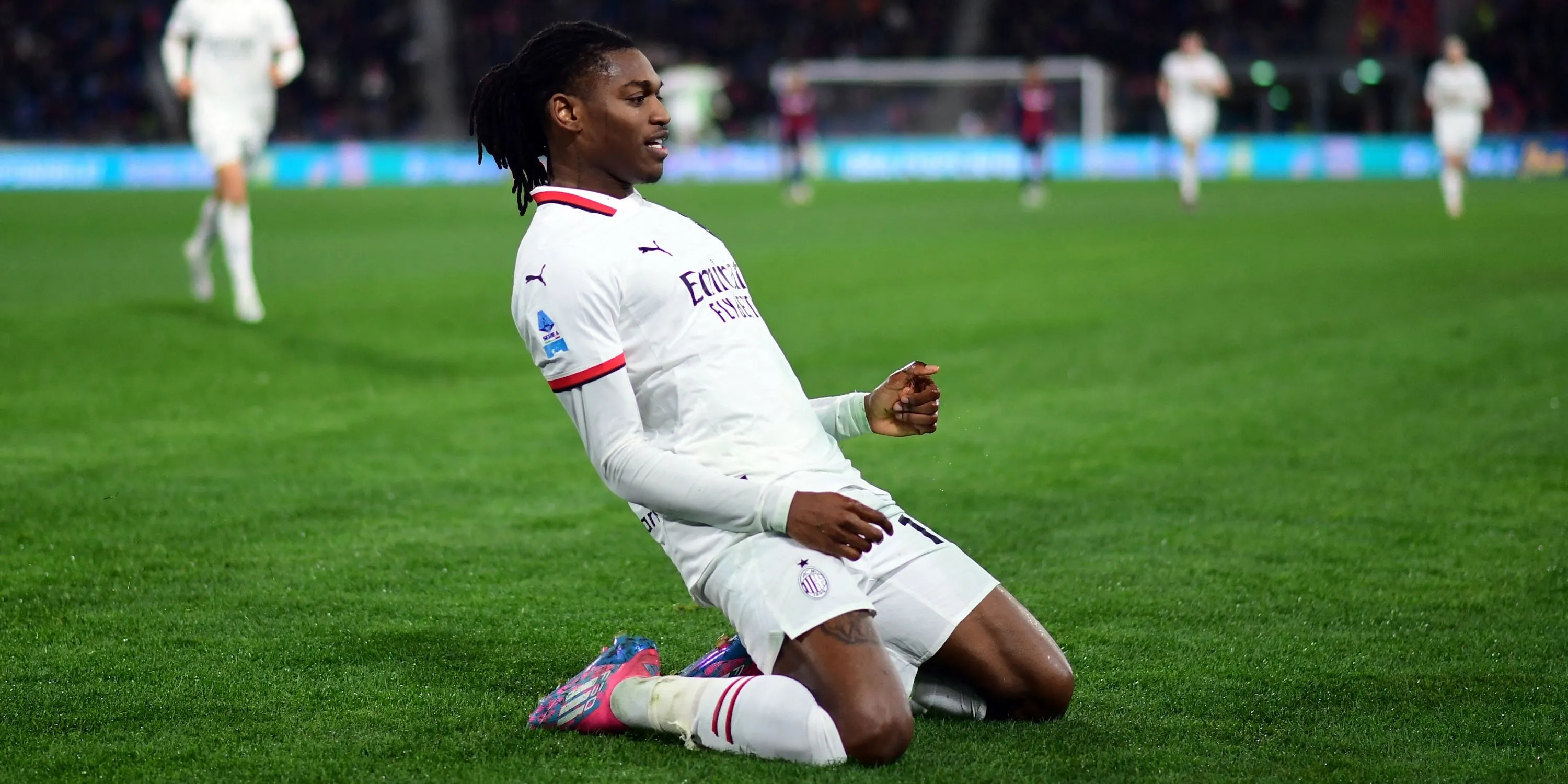 Rafael Leao ăn mừng bàn thắng đầu tiên cho AC Milan