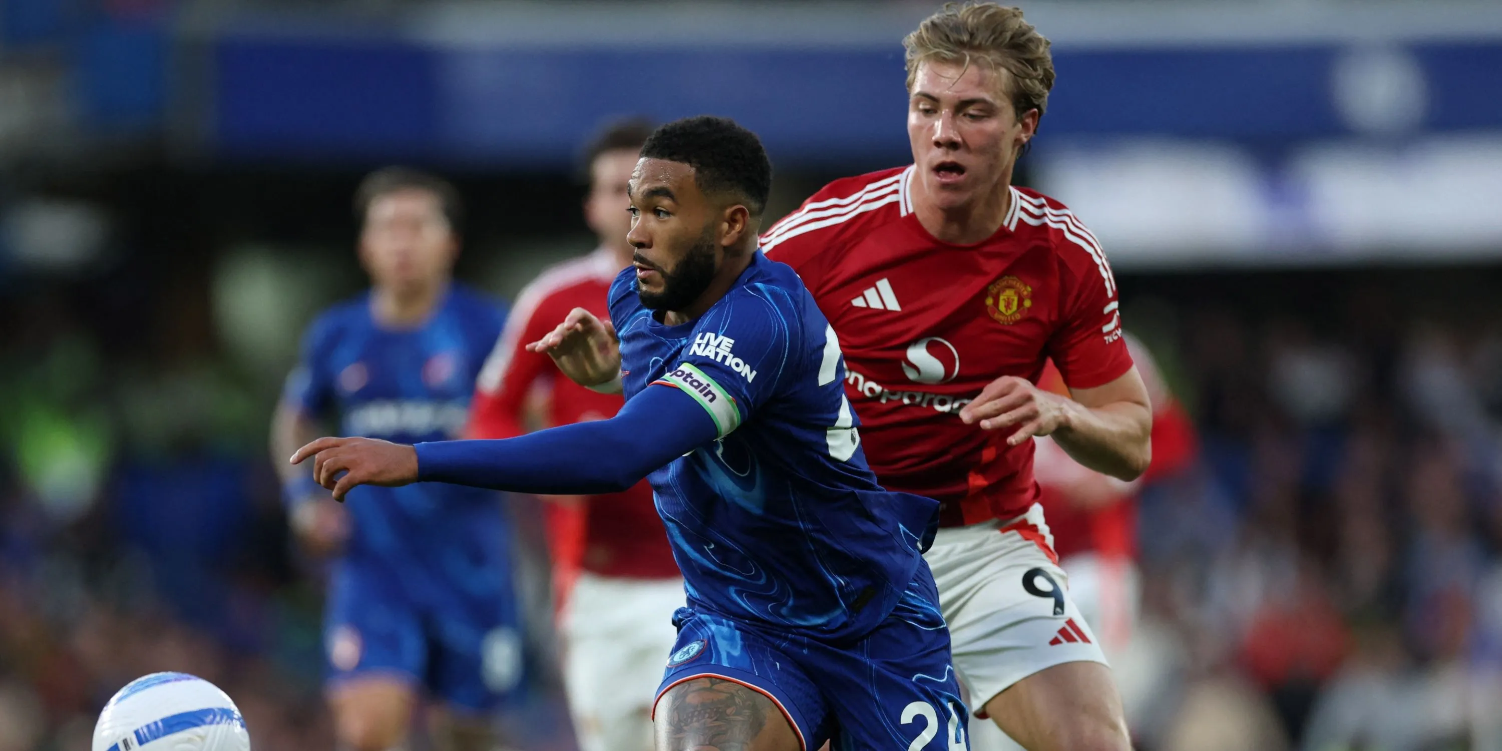 Rasmus Hojlund, một trong những bản hợp đồng gần đây của Manchester United