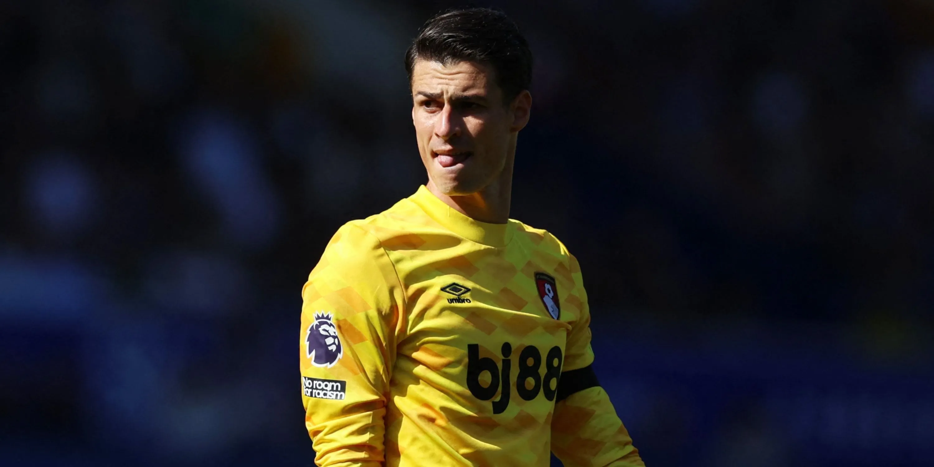 Thủ môn Kepa Arrizabalaga trong màu áo Bournemouth mùa giải 2024/25