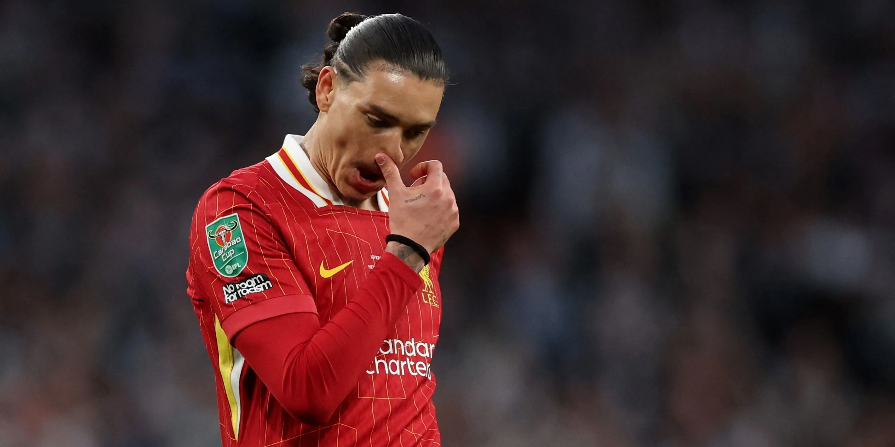 Tiền đạo Darwin Nunez của Liverpool có biểu cảm trong trận đấu