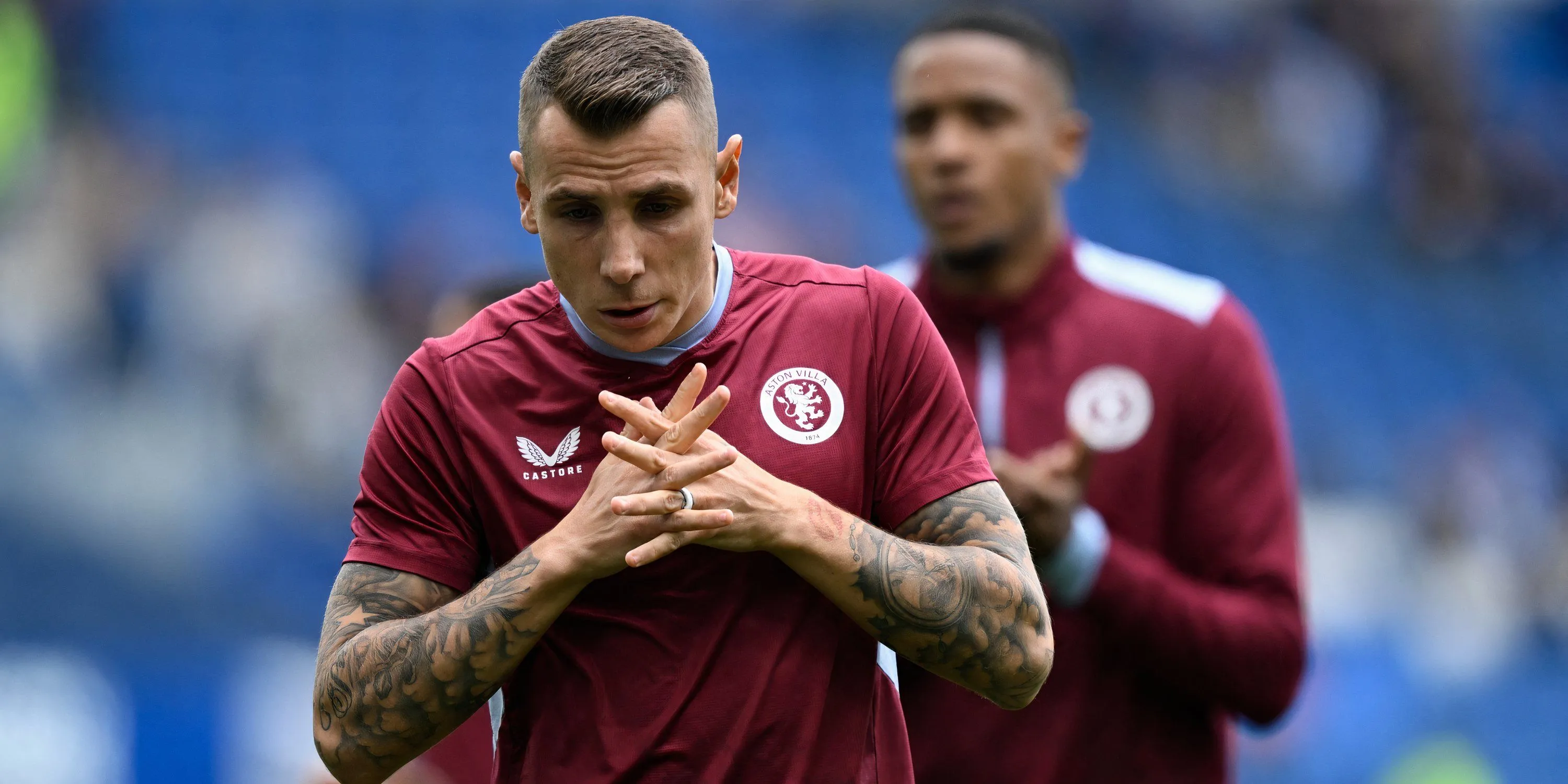 Hậu vệ Lucas Digne của Aston Villa, một trong những cầu thủ có thể bị bán để tuân thủ PSR.