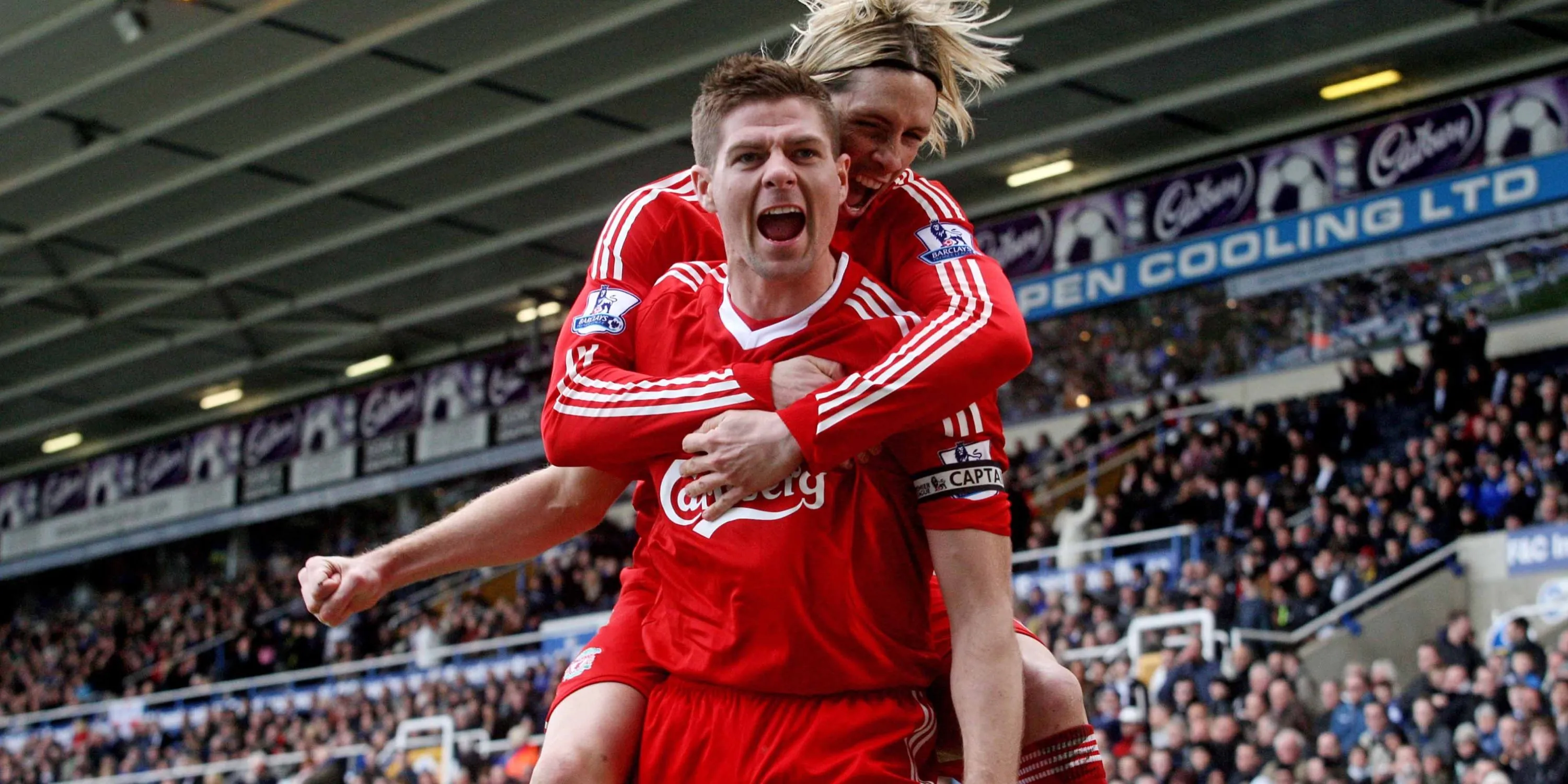 Jayden Danns, Stefan Bajcetic, Torres và Gerrard trong màu áo Liverpool.