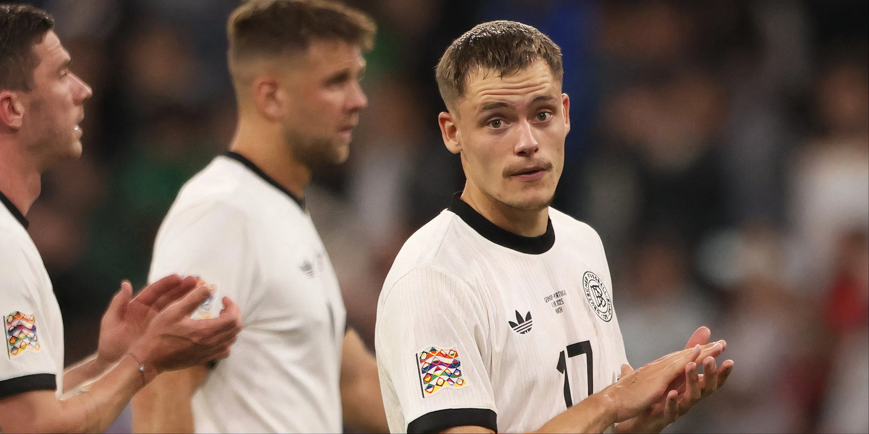 Florian Wirtz trong màu áo đội tuyển Đức, cầu thủ được so sánh với Eberechi Eze.