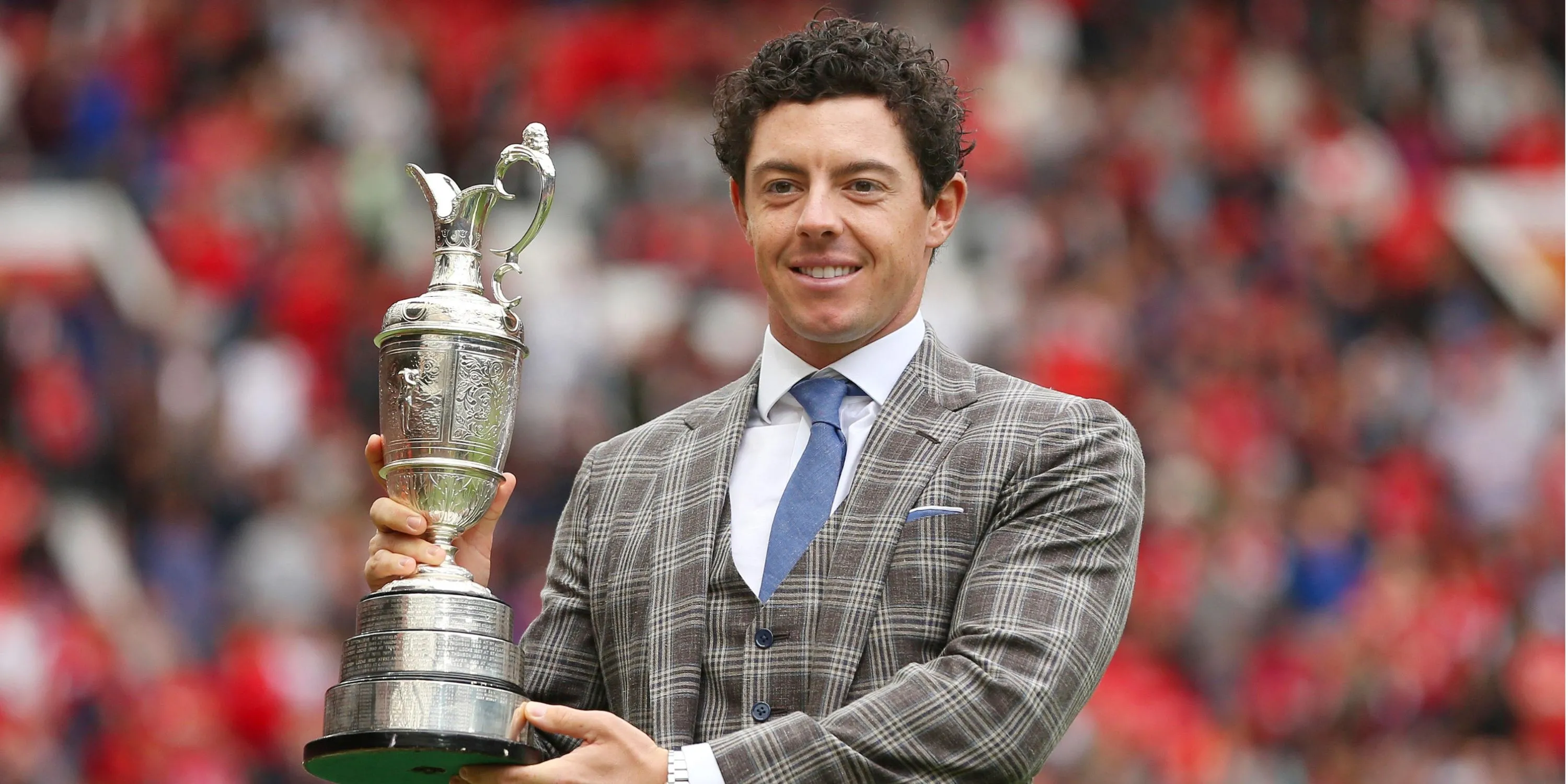 Golfer Rory McIlroy tại sân vận động Old Trafford, thể hiện tình yêu với Quỷ Đỏ.