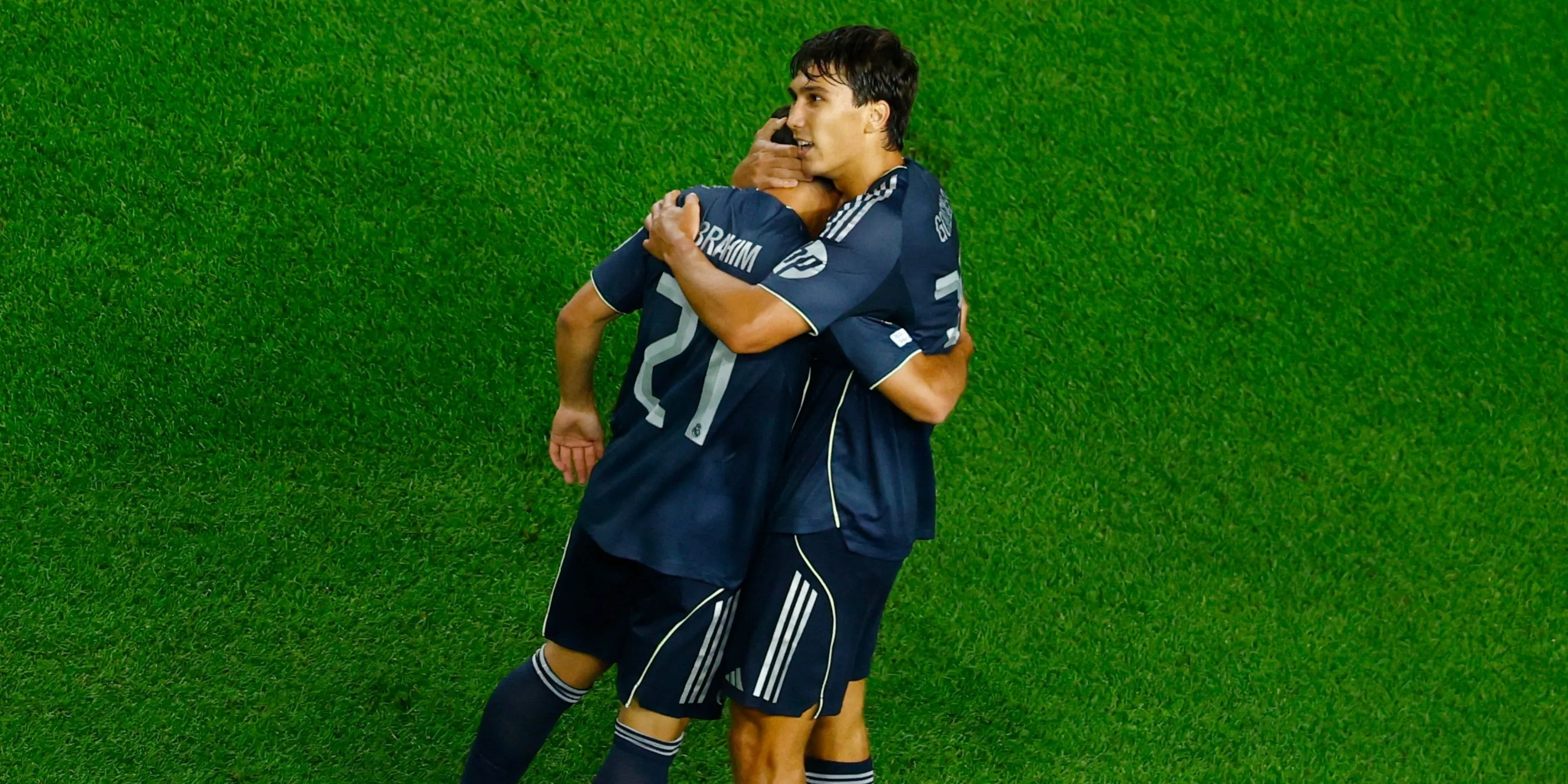 Gonzalo Garcia ăn mừng bàn thắng trong trận đấu tại FIFA Club World Cup, nơi anh gây ấn tượng mạnh.