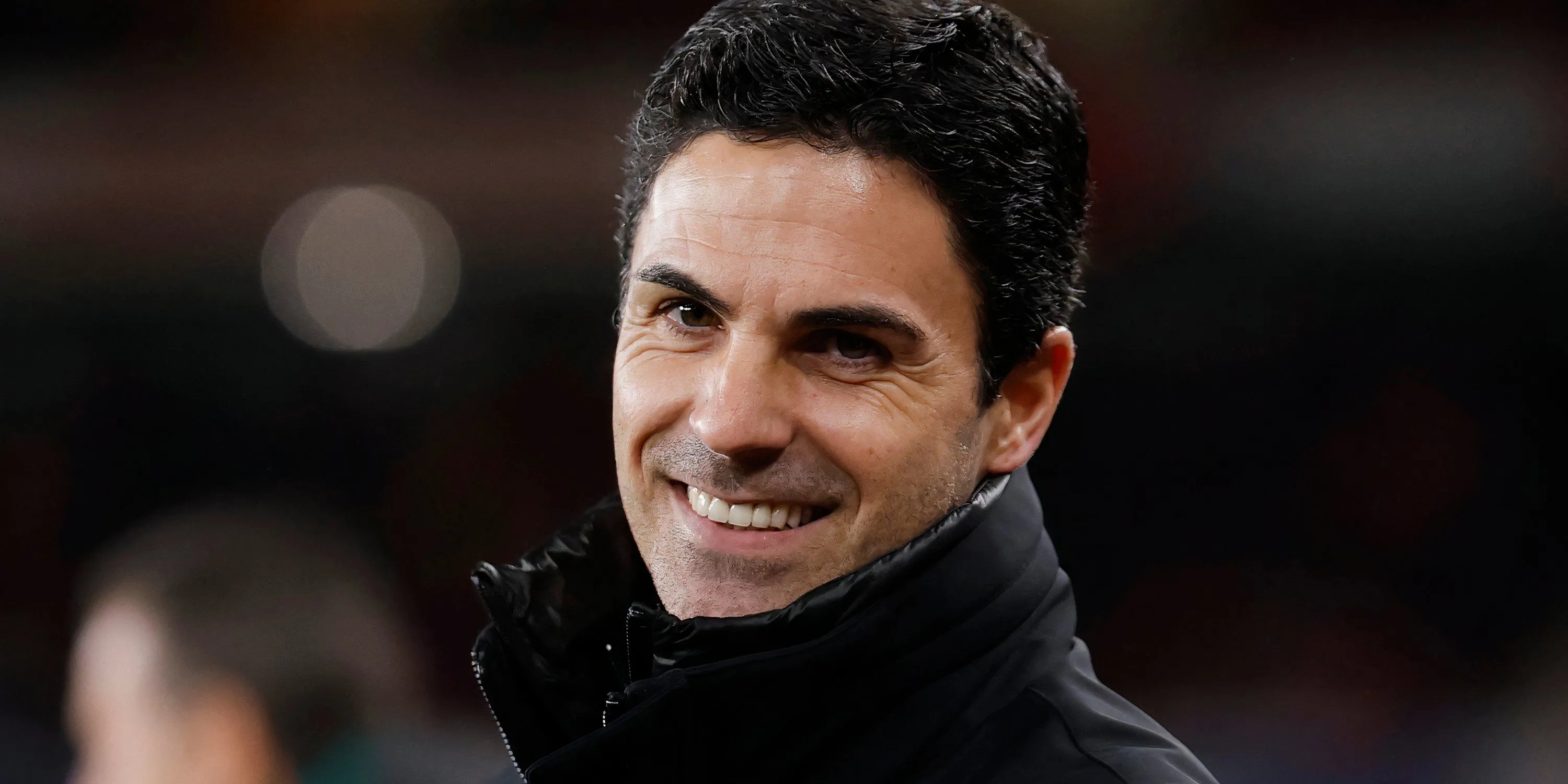 HLV Mikel Arteta của Arsenal trên sân tập