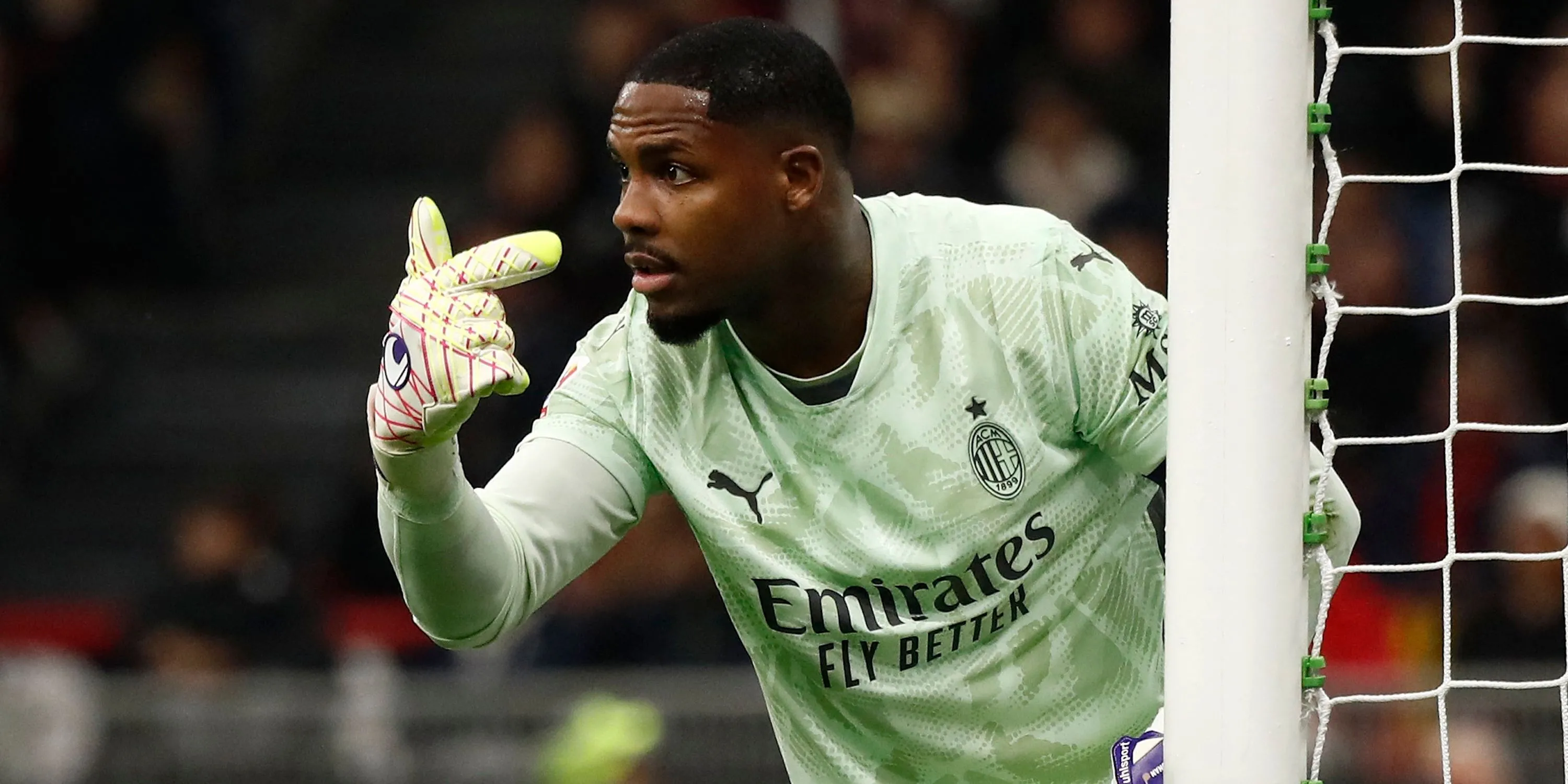 Thủ môn Mike Maignan của AC Milan, mục tiêu hàng đầu của Chelsea trong kỳ chuyển nhượng hè.