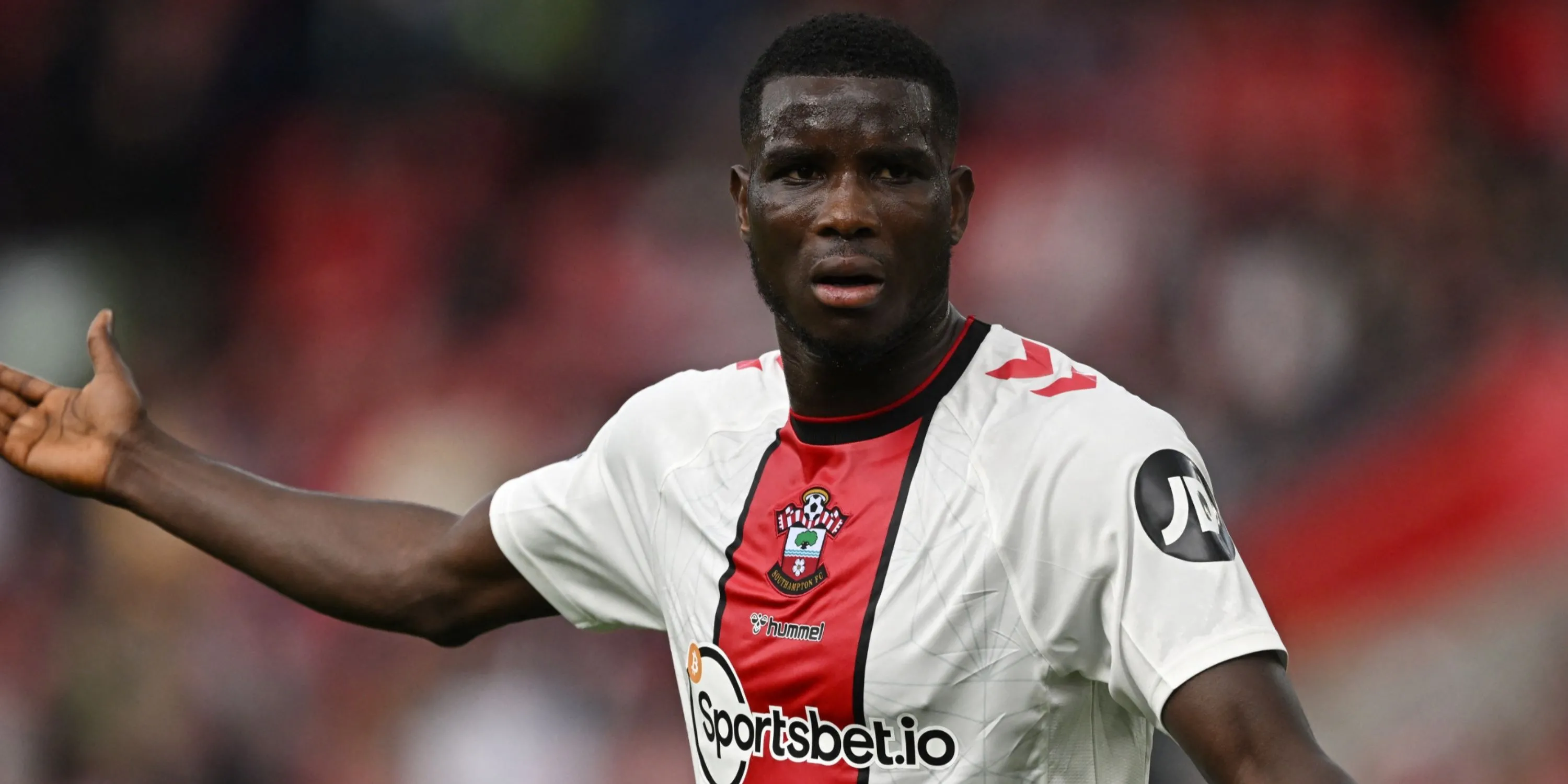 Tiền đạo Paul Onuachu thi đấu cho Southampton tại Premier League