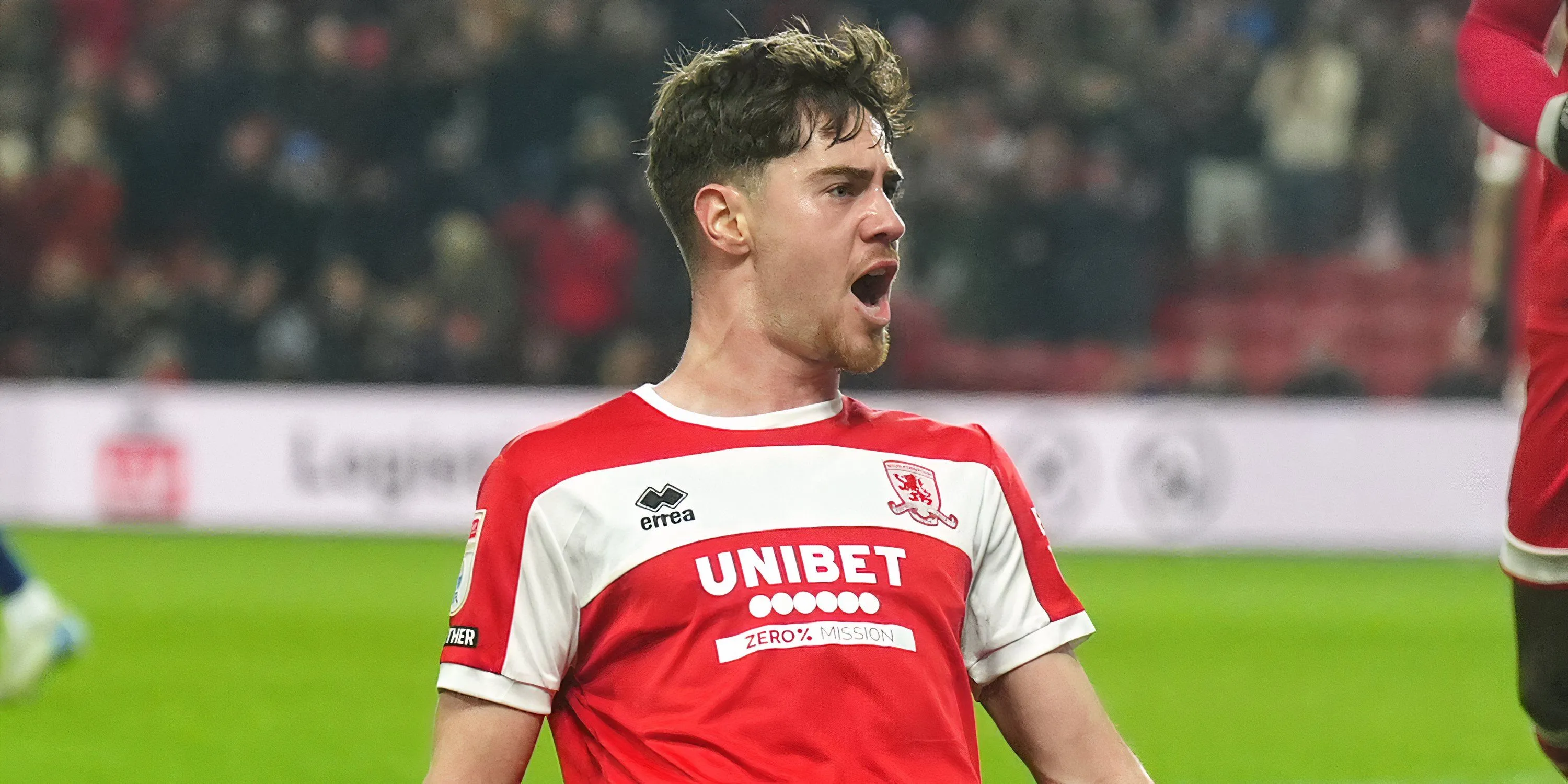 Hayden Hackney ăn mừng bàn thắng, cho thấy khả năng tấn công của tiền vệ Middlesbrough