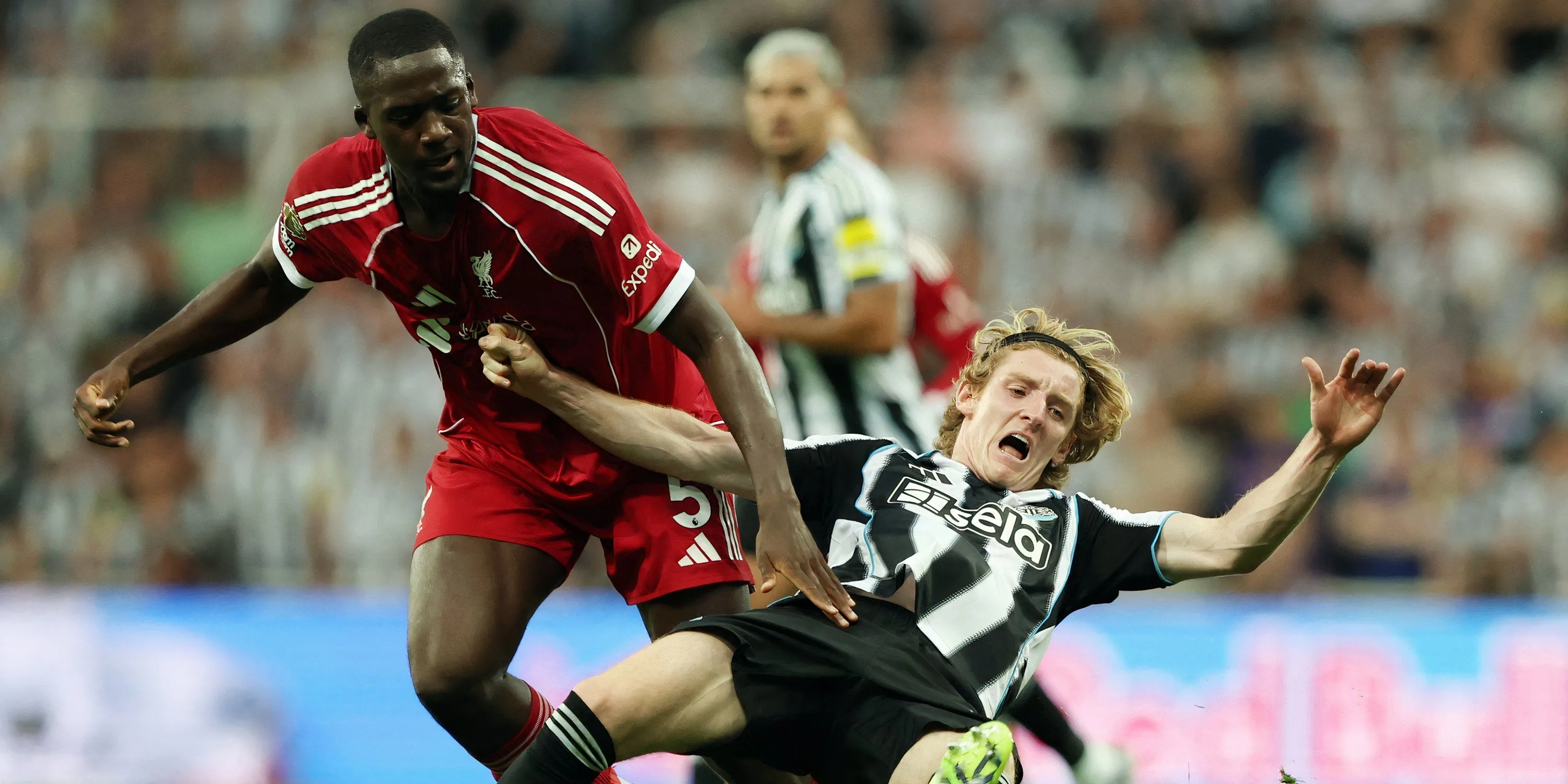 Ibrahima Konate phong độ cao trong màu áo Liverpool