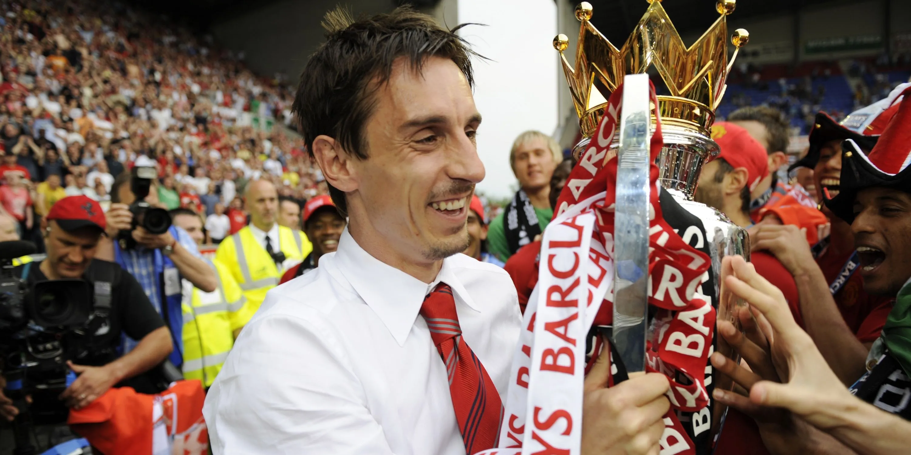 Gary Neville trong màu áo Man United, hậu vệ phải bản địa nổi bật của Premier League
