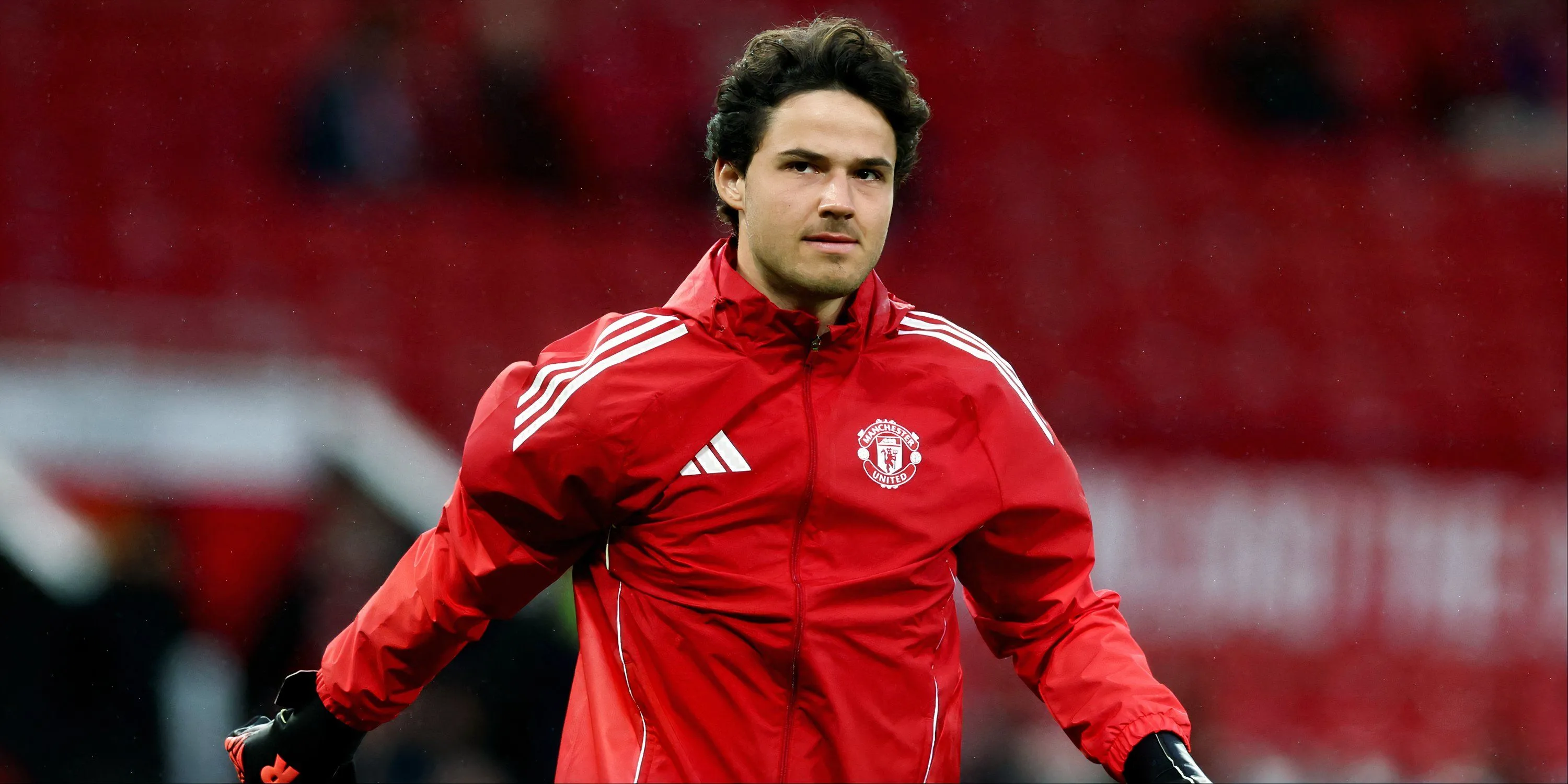 Lammens tỏa sáng với những đường chuyền dài, phù hợp chiến thuật của Amorim tại Premier League