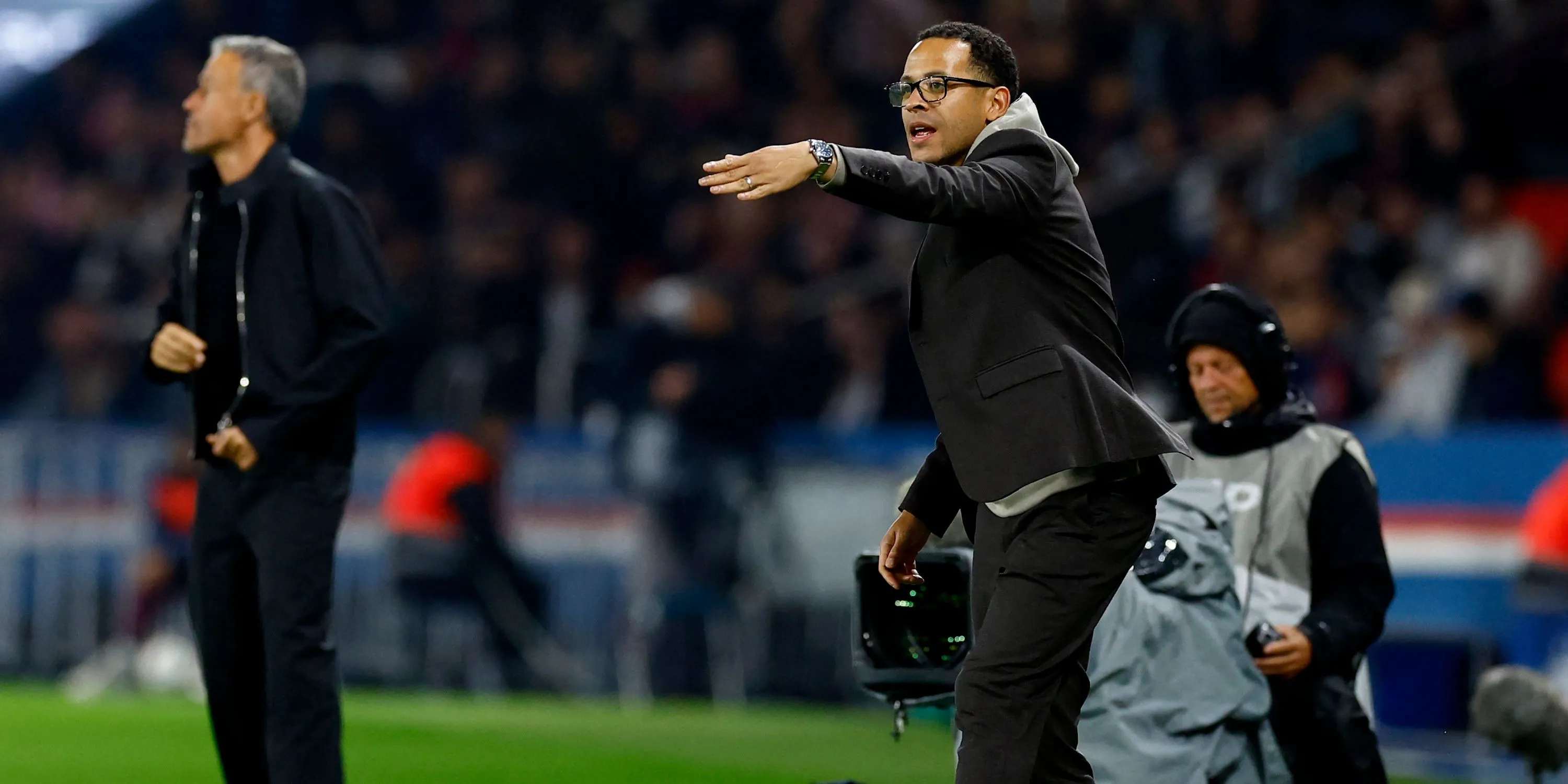 Liam Rosenior — HLV Strasbourg được liên hệ với Leeds