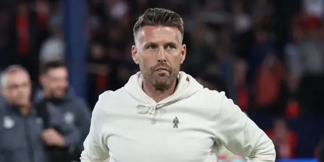 Edwards cần phép màu để giữ ghế nóng ở Wolves.